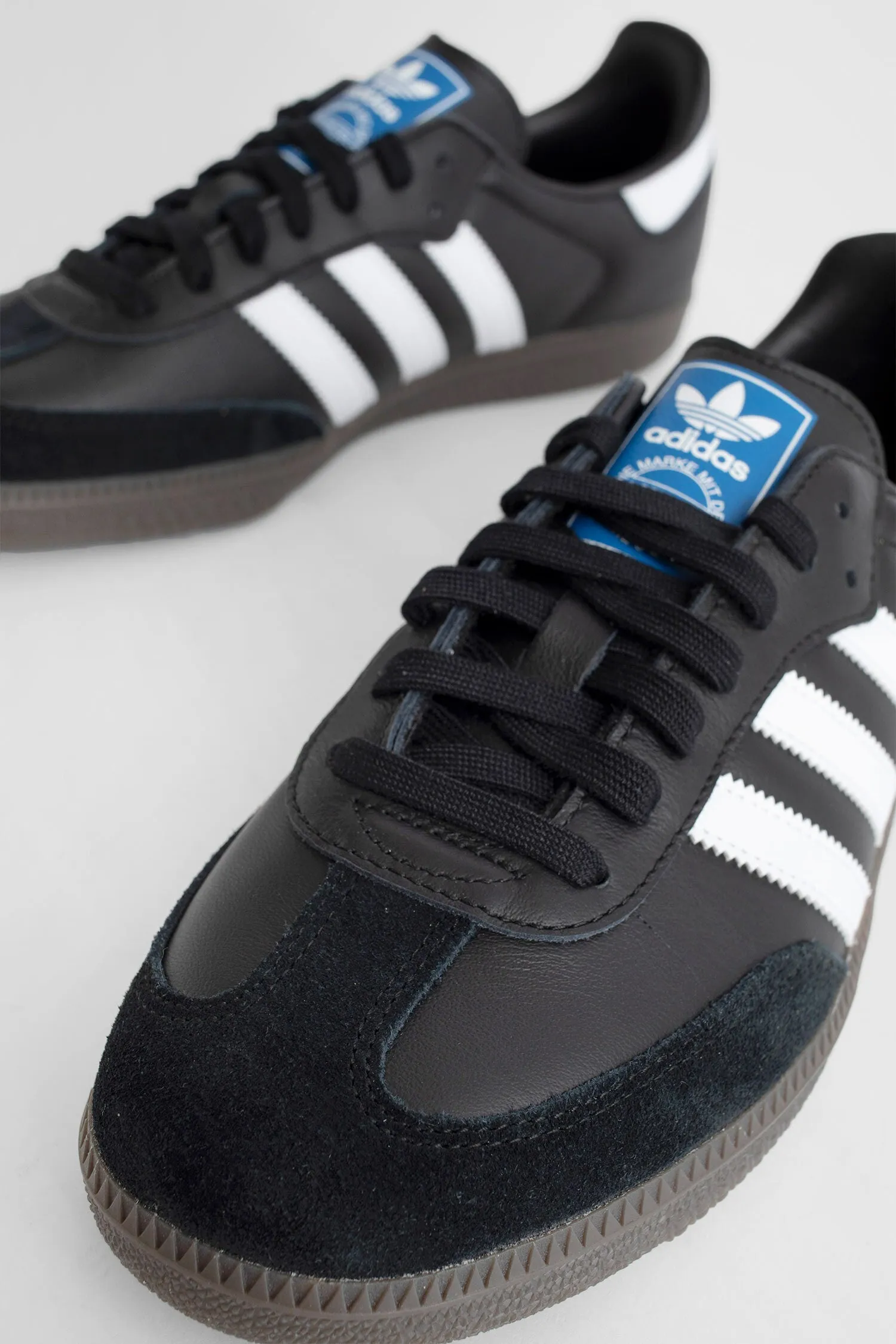 ADIDAS MAN BLACK SNEAKERS