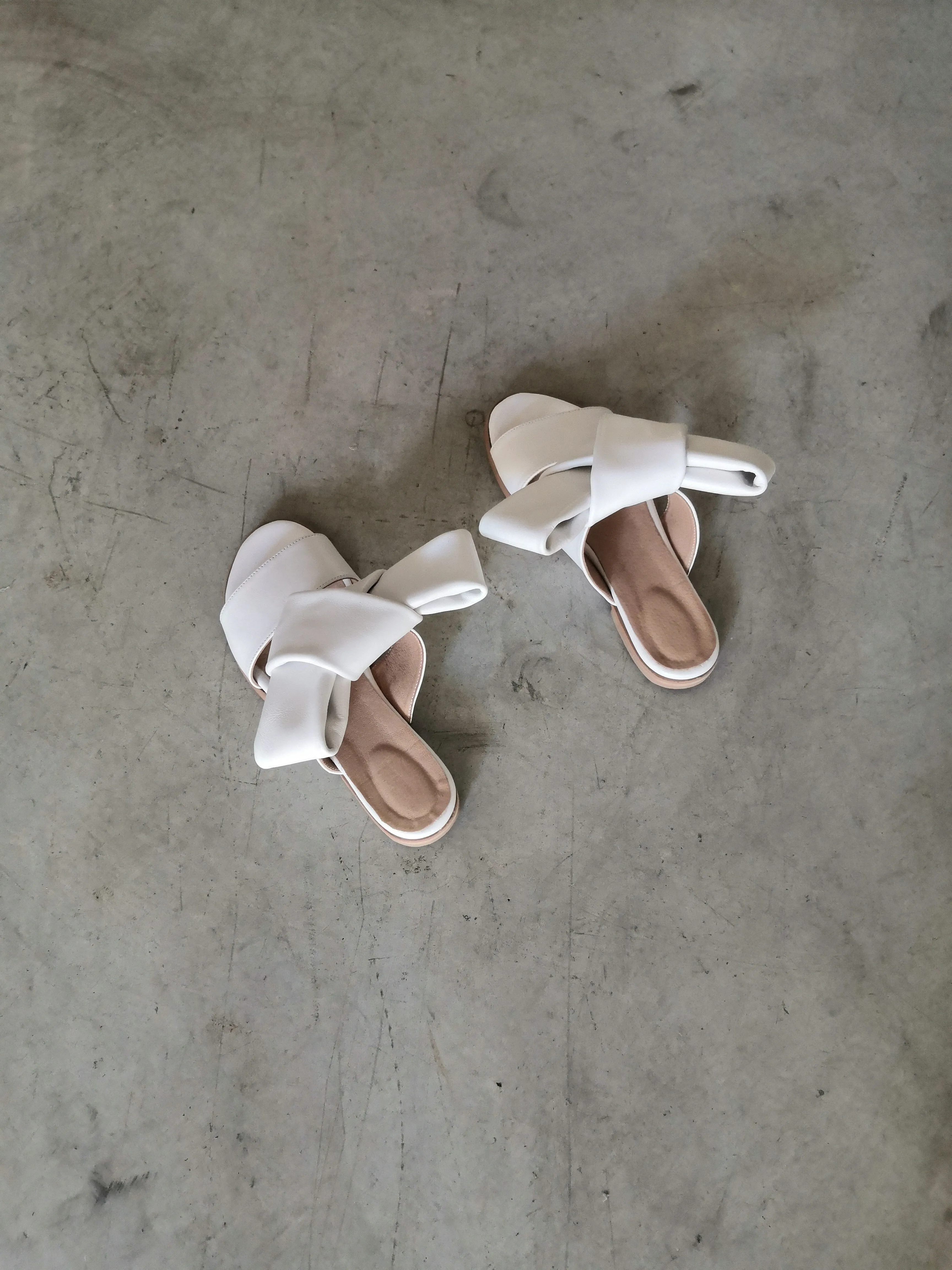 Bow Sandals - White