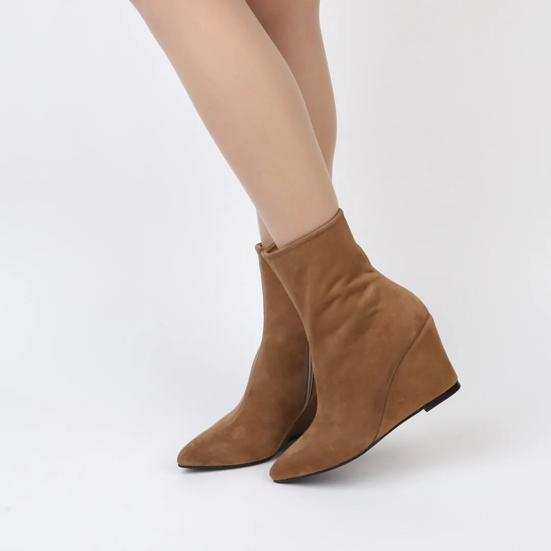 LAGOA - point toe ankle boot