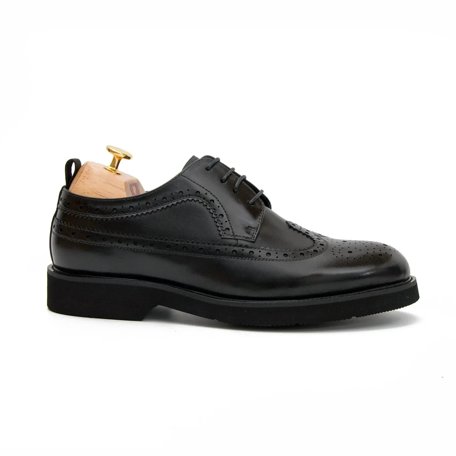 Men's leather brogue shoes