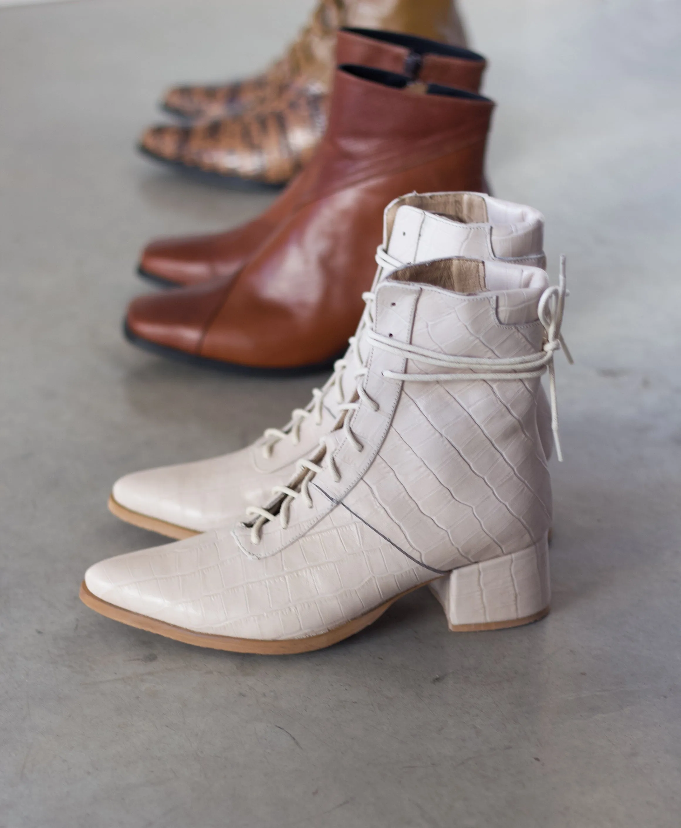 White Quartz - Off white textured boots